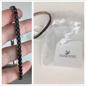 Swarovski Crystals Black Crystal Bracelet NWT 🖤